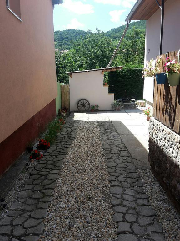 Kaland vendégház Sátoraljaújhely Esterno foto